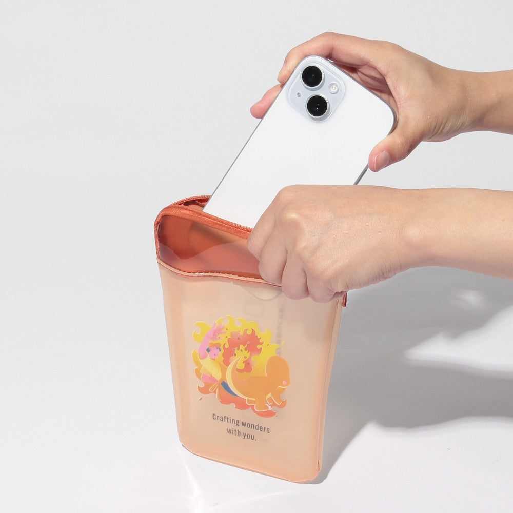 Charmander Cup-shaped PVC Pouch Pokémon + Starbucks | Starbucks Japan
