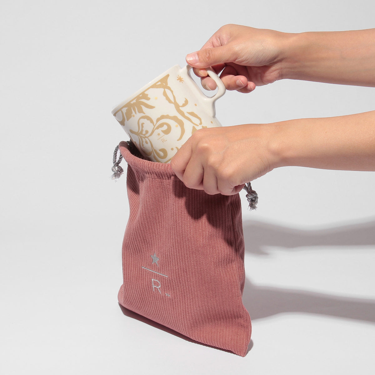Starbucks Reserve Drawstring Pouch Corduroy Pink S | Starbucks Japan