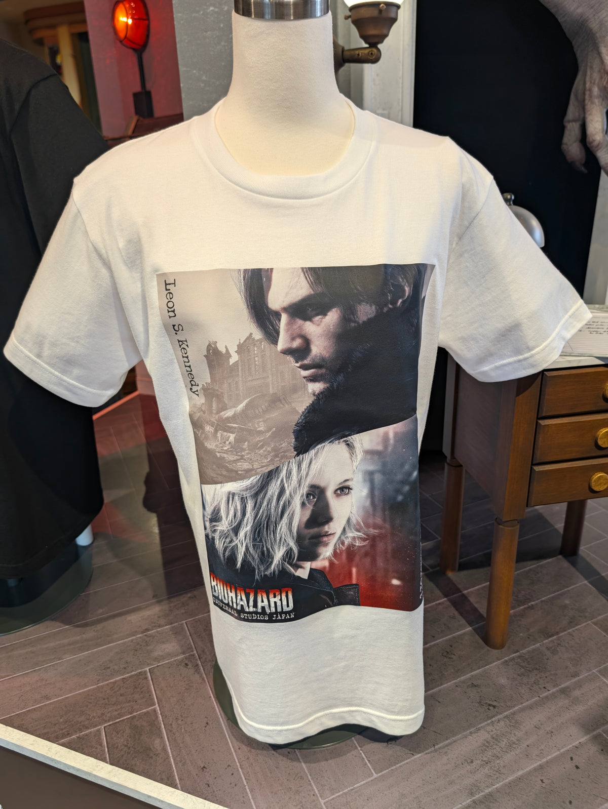Leon Grace T-Shirt BIOHAZARD requiem: The Dive | Universal Studios Japan