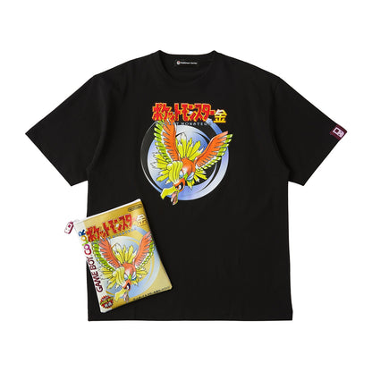 Pokémon  - 30th Anniversary Package Design - T-Shirt in Pouch Pokémon  Gold