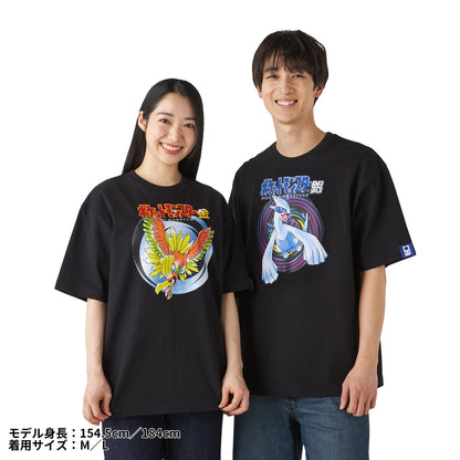 Pokémon  - 30th Anniversary Package Design - T-Shirt in Pouch Pokémon  Gold