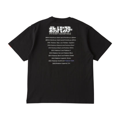 Pokémon  - 30th Anniversary Package Design - T-Shirt in Pouch Pokémon  Violet