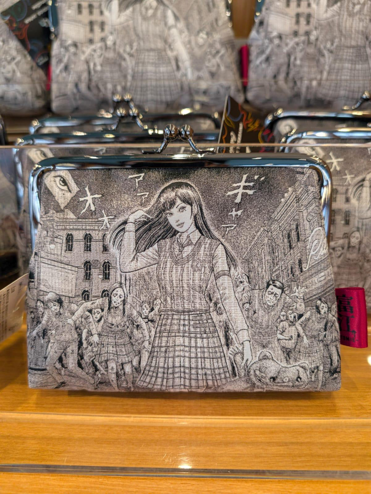 Tomie Kiss-lock Pouch Halloween Horror Night 2026 | Universal Studios Japan